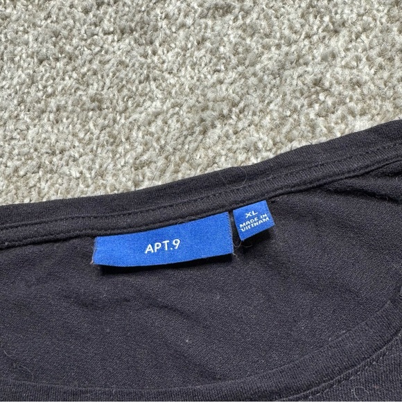 Blouse - Picture 2 of 3